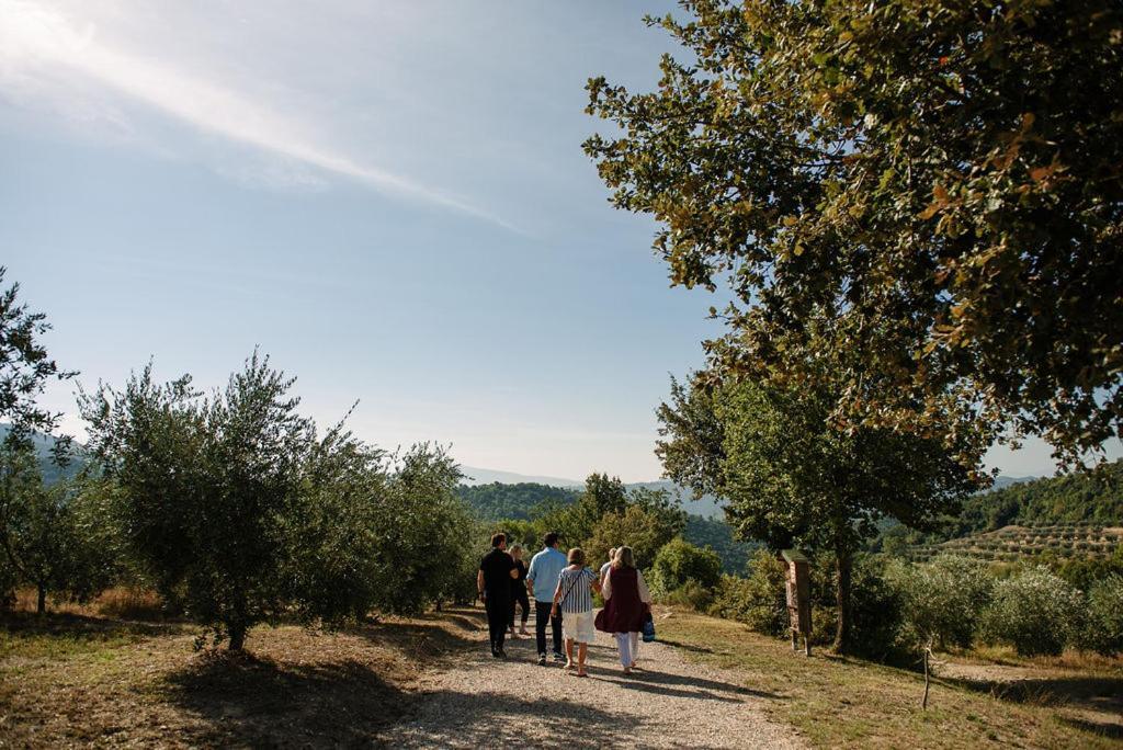 Tenuta Di Forte Sorgnano Gualdo Cattaneo Exterior photo