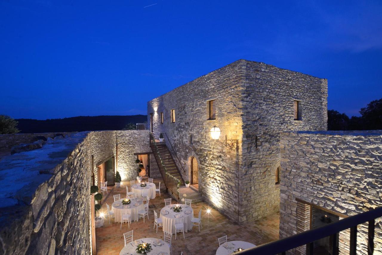 Tenuta Di Forte Sorgnano Gualdo Cattaneo Exterior photo